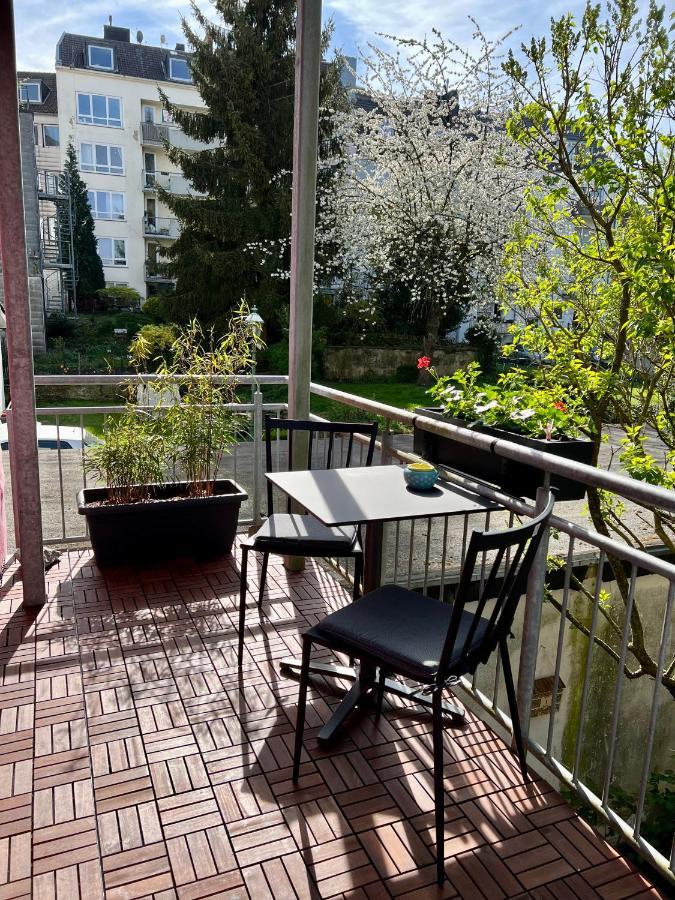 Zentrale Ferienwohnung Mit Balkon In アーヘン エクステリア 写真